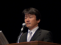 01山本_顔.jpg